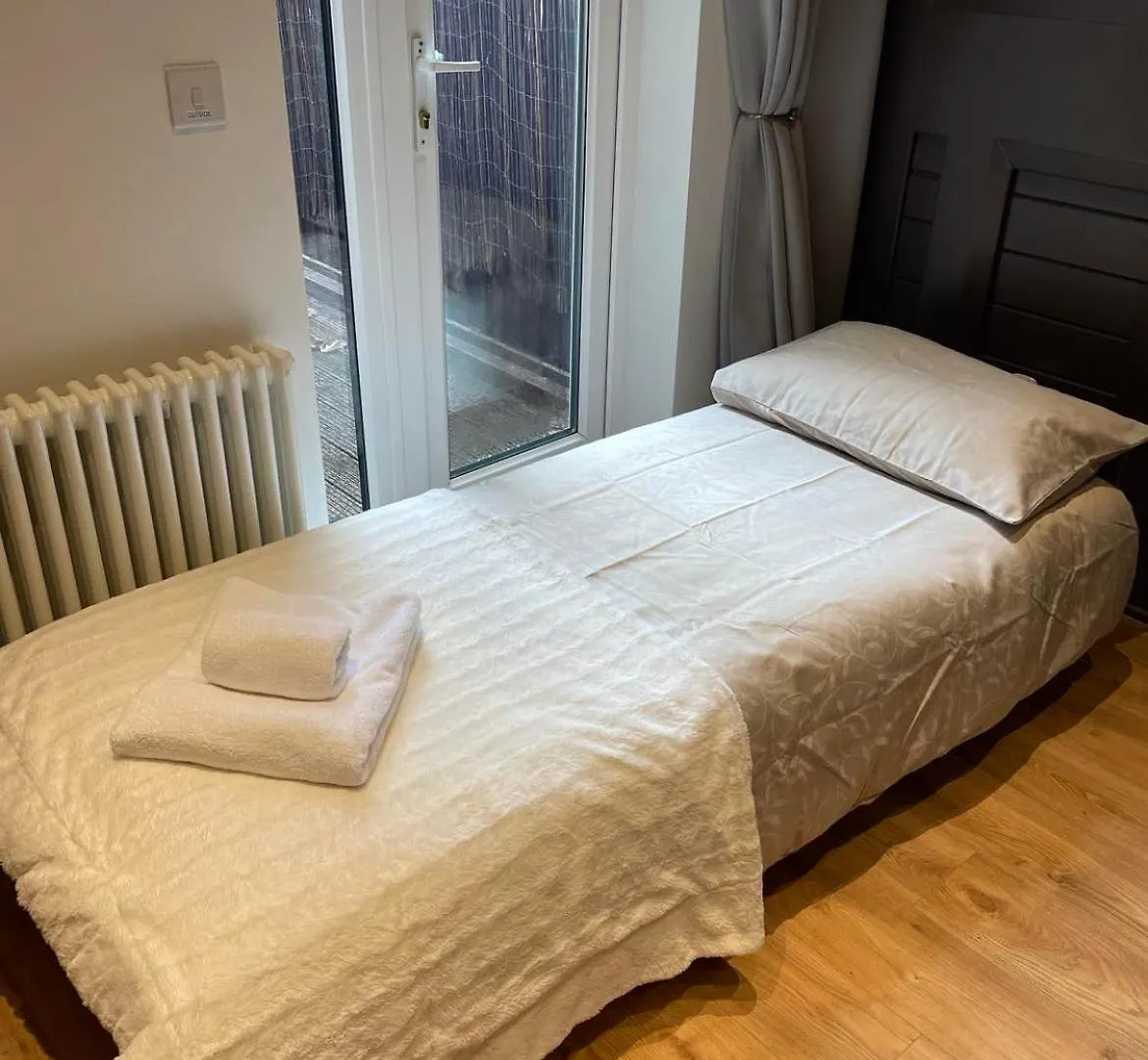 Luxury Home Spa Villa Sauna Jacuzzi Excel Canary Wharf Zone 2 London United Kingdom
